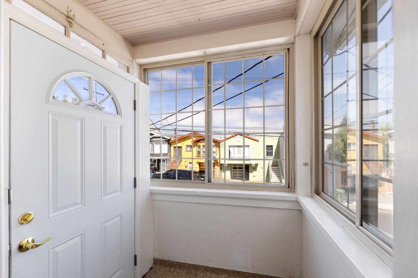 Detail Gallery Image 5 of 57 For 1239 Brunswick St, Daly City,  CA 94014 - 4 Beds | 2 Baths
