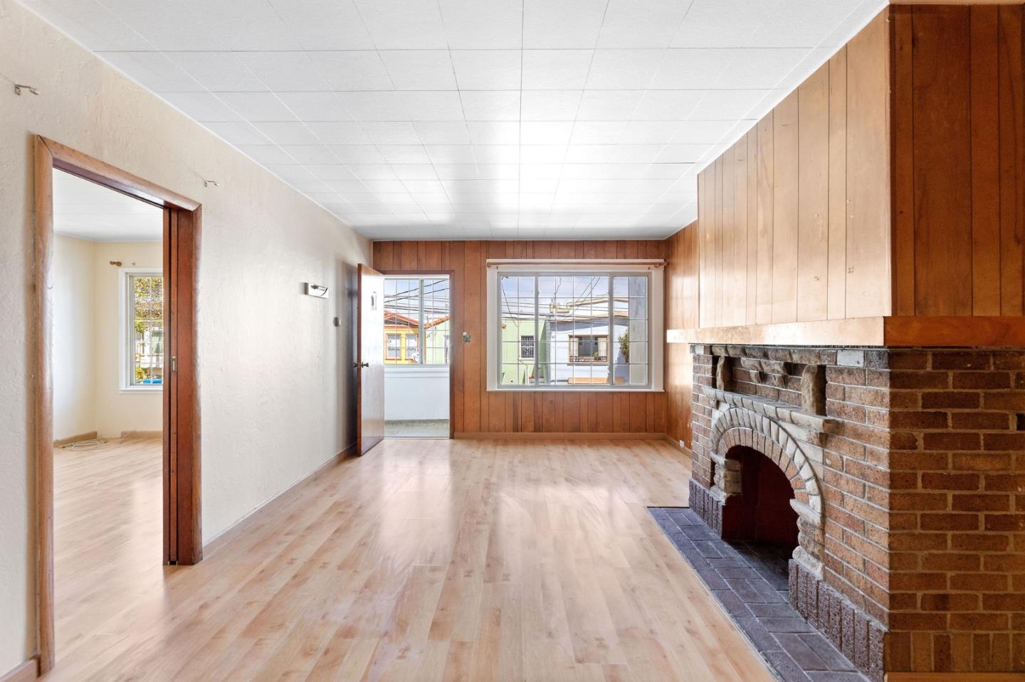 Detail Gallery Image 8 of 57 For 1239 Brunswick St, Daly City,  CA 94014 - 4 Beds | 2 Baths