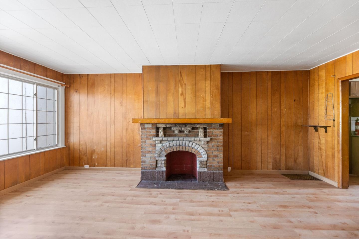 Detail Gallery Image 9 of 57 For 1239 Brunswick St, Daly City,  CA 94014 - 4 Beds | 2 Baths