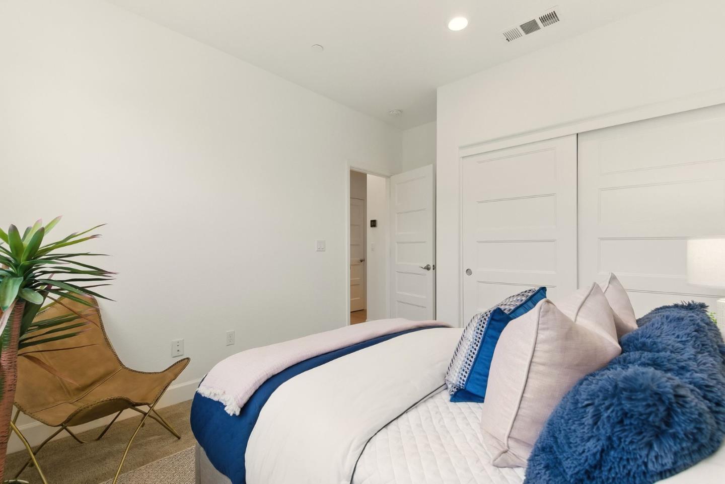 Detail Gallery Image 15 of 35 For 1033 Gabbiano Ln #3,  San Jose,  CA 95131 - 2 Beds | 2 Baths