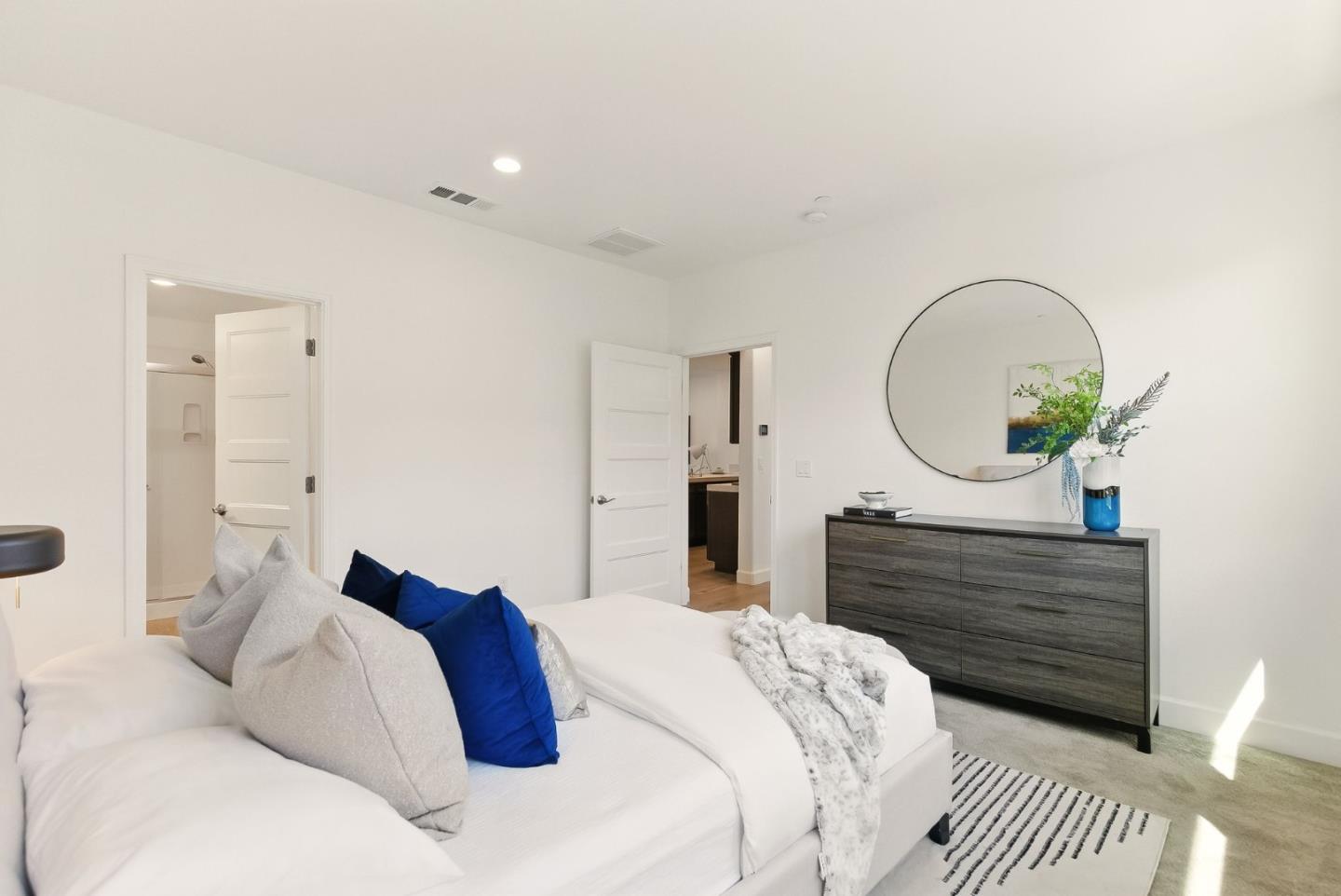 Detail Gallery Image 17 of 35 For 1033 Gabbiano Ln #3,  San Jose,  CA 95131 - 2 Beds | 2 Baths