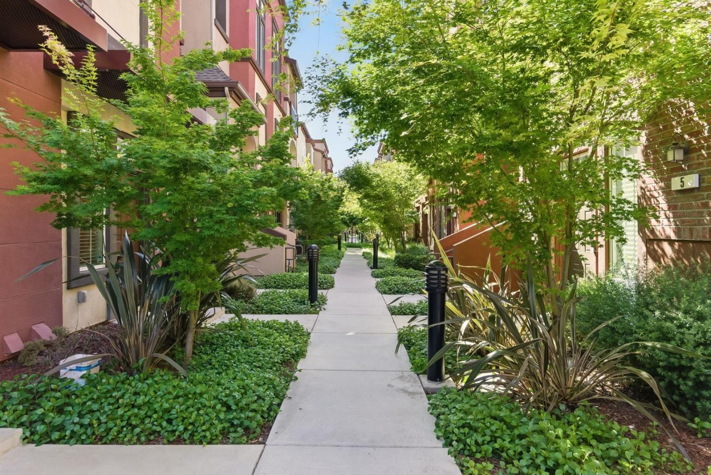 Detail Gallery Image 22 of 35 For 1033 Gabbiano Ln #3,  San Jose,  CA 95131 - 2 Beds | 2 Baths