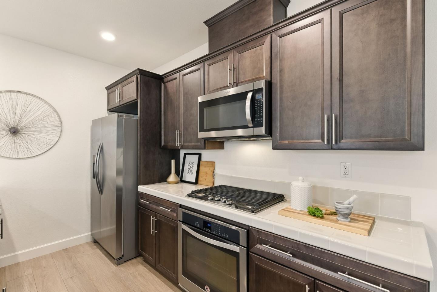 Detail Gallery Image 8 of 35 For 1033 Gabbiano Ln #3,  San Jose,  CA 95131 - 2 Beds | 2 Baths