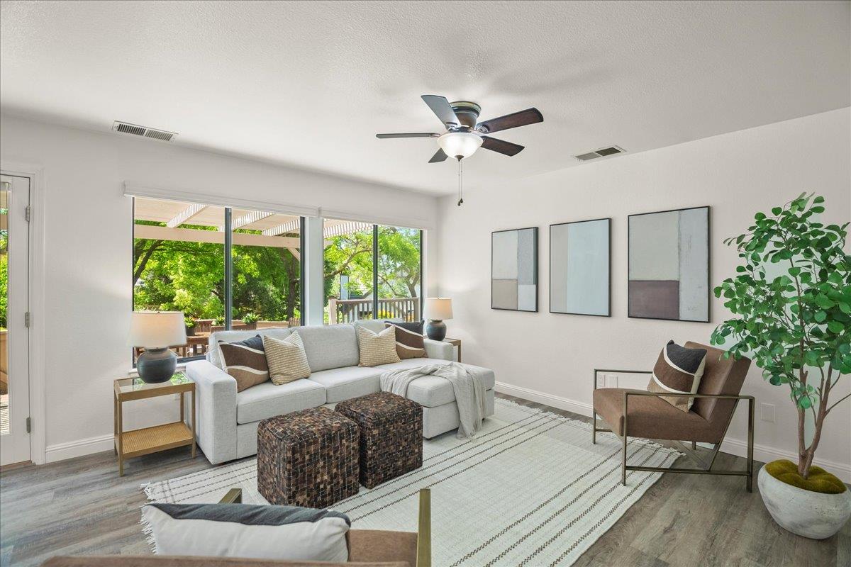 Detail Gallery Image 14 of 44 For 7946 Caledonia Dr, San Jose,  CA 95135 - 2 Beds | 2 Baths