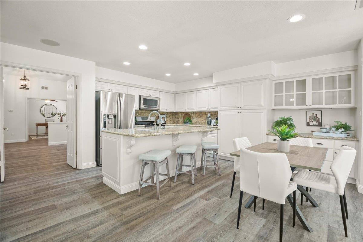 Detail Gallery Image 17 of 44 For 7946 Caledonia Dr, San Jose,  CA 95135 - 2 Beds | 2 Baths