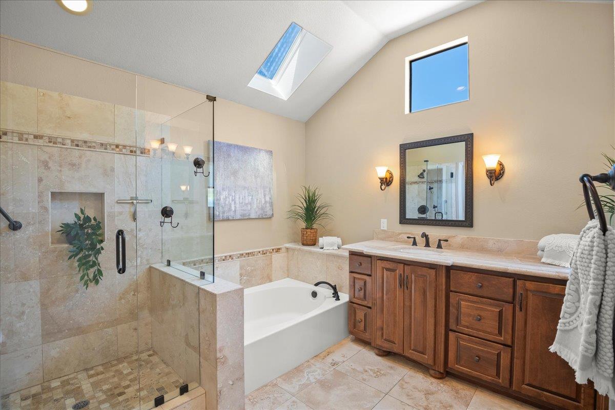 Detail Gallery Image 29 of 44 For 7946 Caledonia Dr, San Jose,  CA 95135 - 2 Beds | 2 Baths