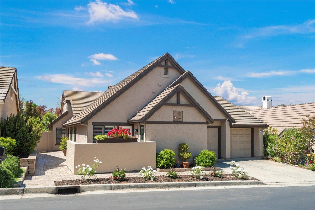 Detail Gallery Image 3 of 44 For 7946 Caledonia Dr, San Jose,  CA 95135 - 2 Beds | 2 Baths