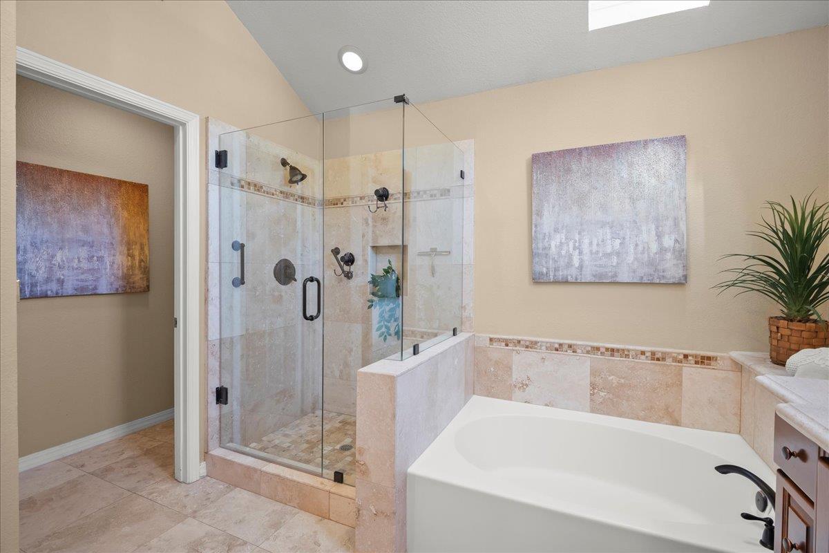 Detail Gallery Image 31 of 44 For 7946 Caledonia Dr, San Jose,  CA 95135 - 2 Beds | 2 Baths