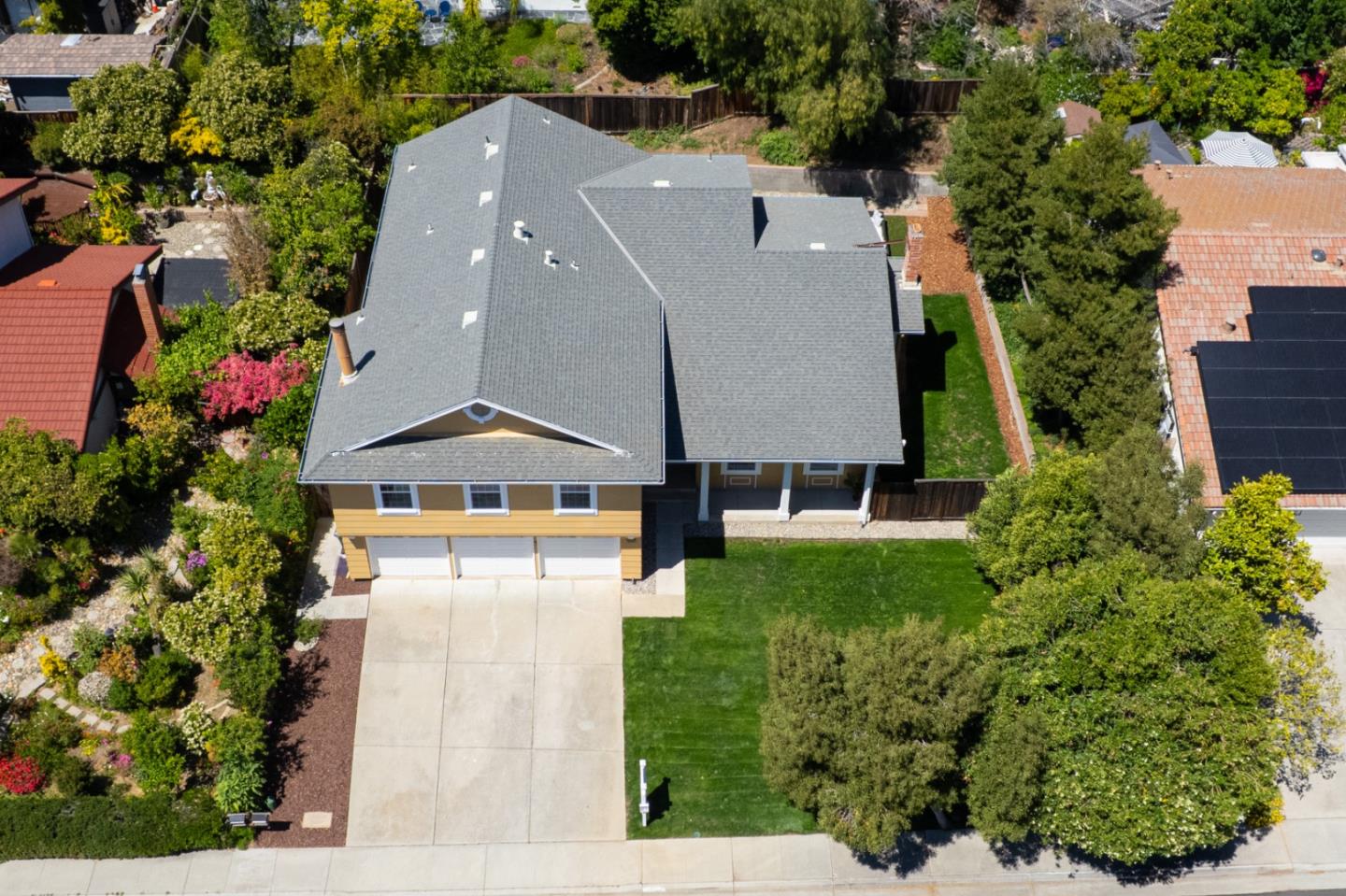 Detail Gallery Image 13 of 51 For 3241 Simberlan Dr, San Jose,  CA 95148 - 4 Beds | 3 Baths