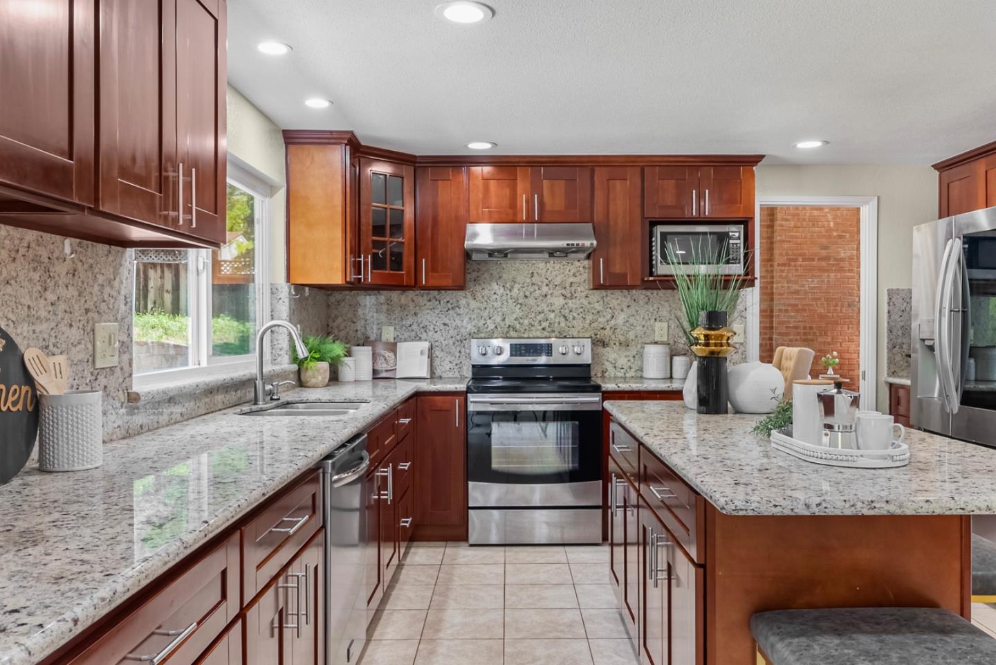 Detail Gallery Image 15 of 51 For 3241 Simberlan Dr, San Jose,  CA 95148 - 4 Beds | 3 Baths