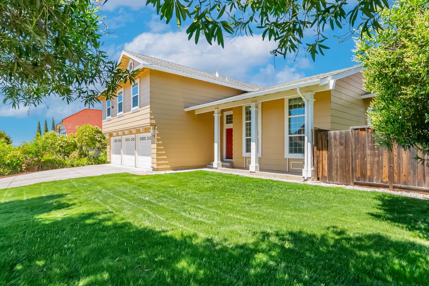 Detail Gallery Image 45 of 51 For 3241 Simberlan Dr, San Jose,  CA 95148 - 4 Beds | 3 Baths