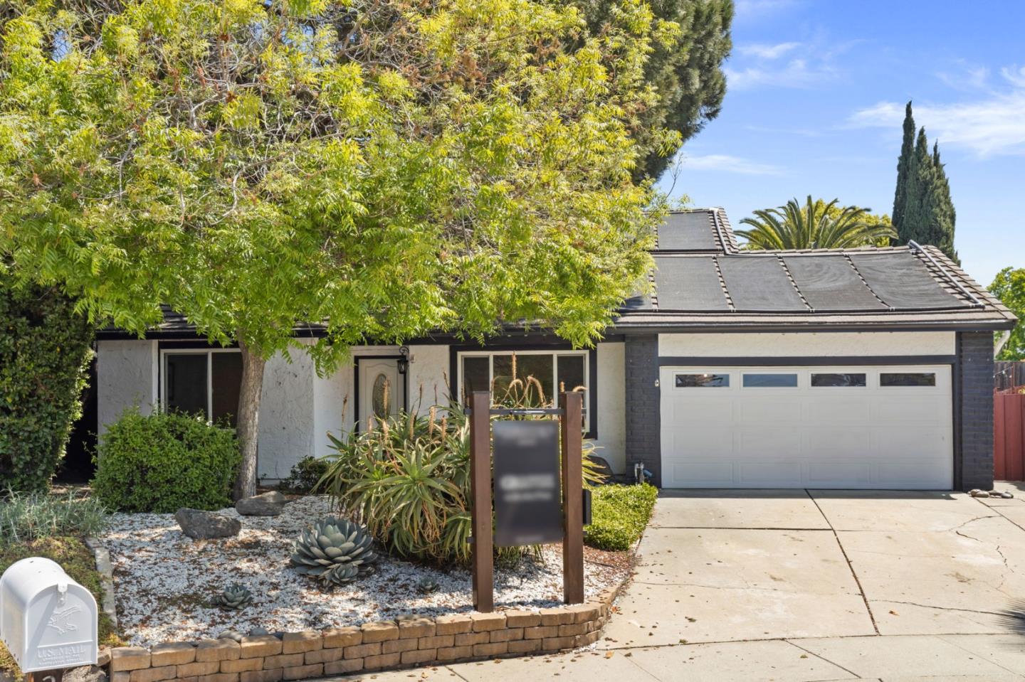 Detail Gallery Image 2 of 37 For 3157 Valmaine Ct, San Jose,  CA 95135 - 4 Beds | 2 Baths