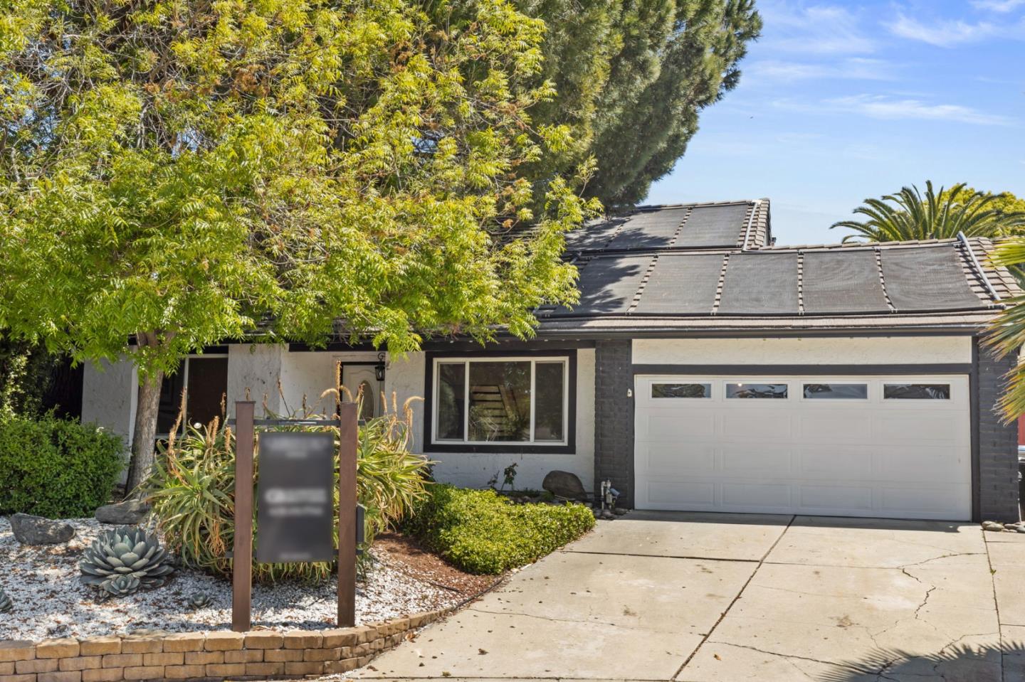 Detail Gallery Image 3 of 37 For 3157 Valmaine Ct, San Jose,  CA 95135 - 4 Beds | 2 Baths