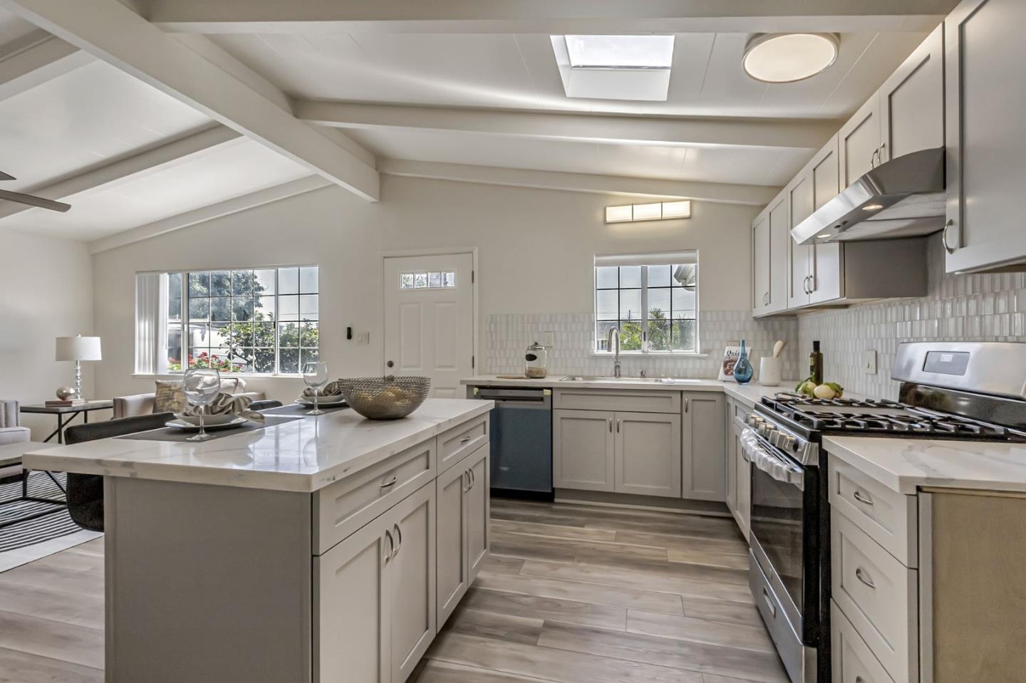Detail Gallery Image 15 of 43 For 1502 Mount Whitney Dr, San Jose,  CA 95127 - 3 Beds | 2 Baths