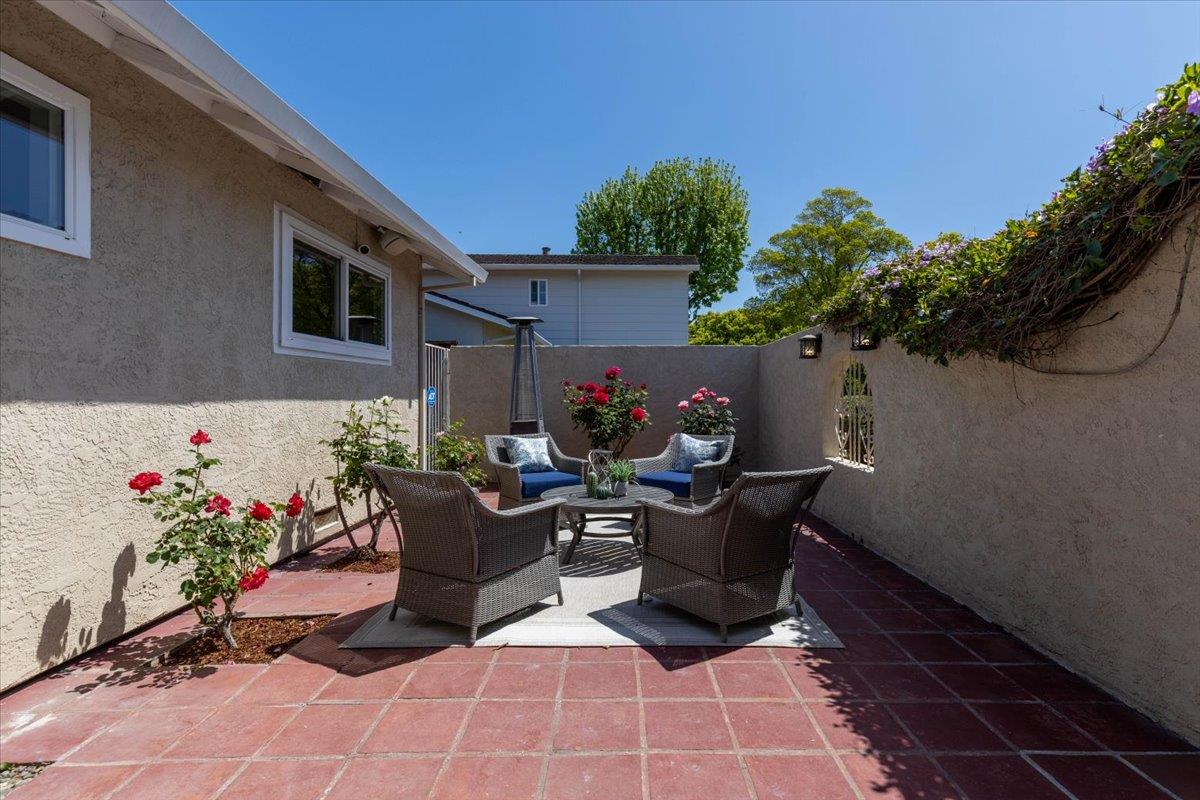 Detail Gallery Image 4 of 27 For 2479 Aram Ave, San Jose,  CA 95128 - 3 Beds | 2 Baths