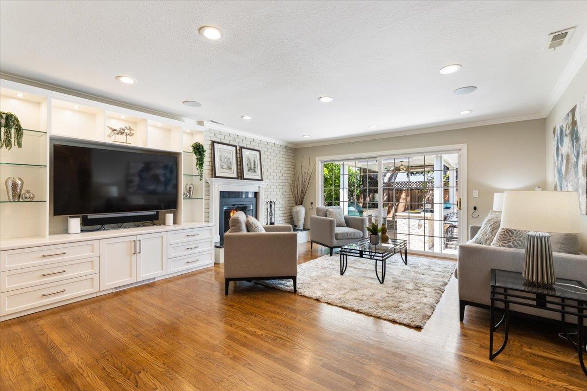 Detail Gallery Image 6 of 27 For 2479 Aram Ave, San Jose,  CA 95128 - 3 Beds | 2 Baths