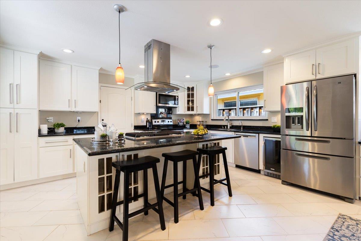 Detail Gallery Image 8 of 27 For 2479 Aram Ave, San Jose,  CA 95128 - 3 Beds | 2 Baths