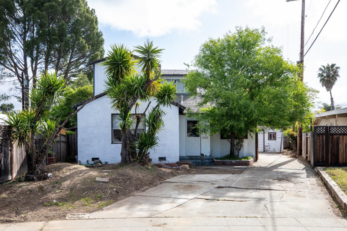 Detail Gallery Image 3 of 13 For 824 Jones Way, Campbell,  CA 95008 - 2 Beds | 2 Baths