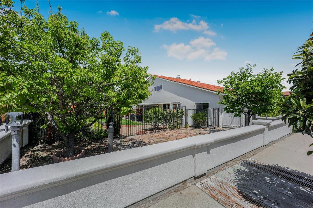 Detail Gallery Image 74 of 76 For 6071 Vilmar Ave, San Jose,  CA 95120 - 4 Beds | 2/1 Baths
