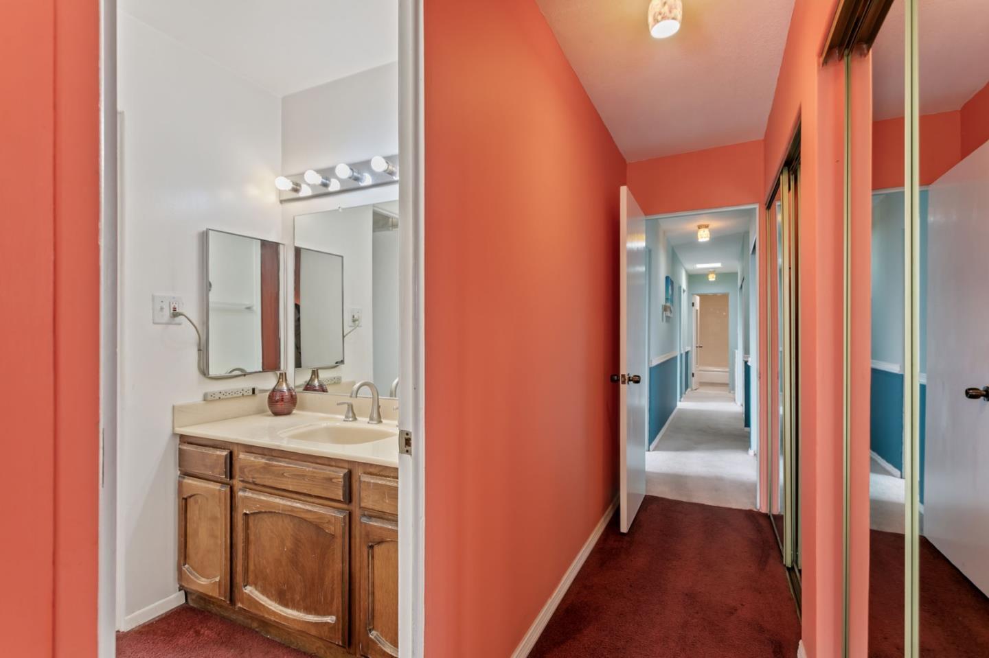 Detail Gallery Image 17 of 41 For 1708 Yorktown Rd, San Mateo,  CA 94402 - 4 Beds | 2 Baths