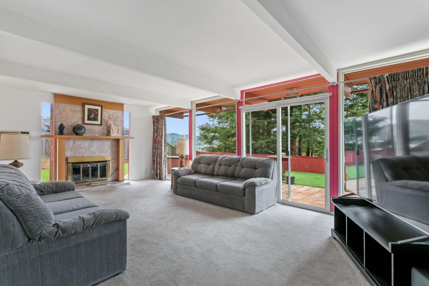 Detail Gallery Image 3 of 41 For 1708 Yorktown Rd, San Mateo,  CA 94402 - 4 Beds | 2 Baths