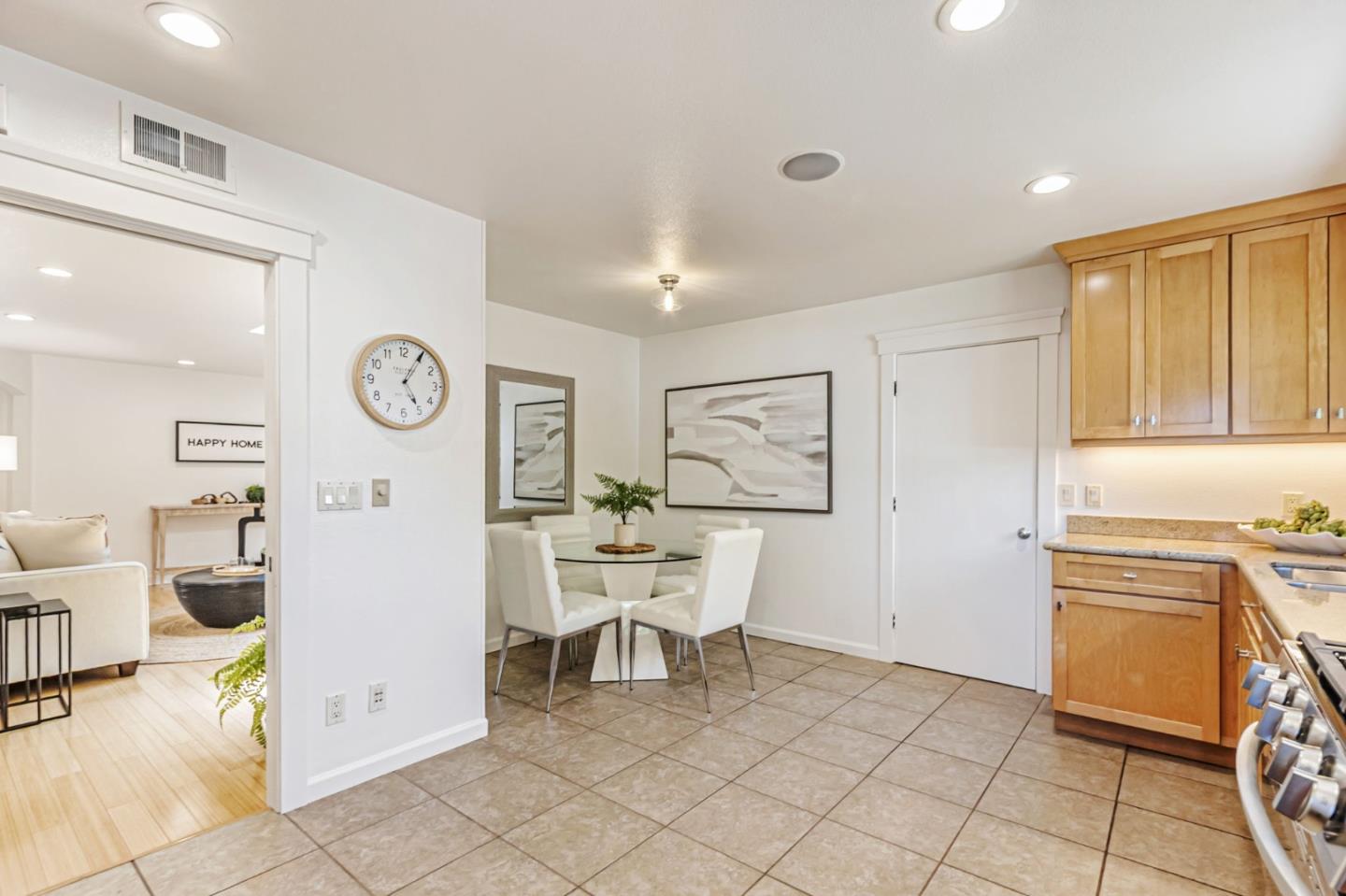Detail Gallery Image 14 of 50 For 2500 Lost Oaks Dr, San Jose,  CA 95124 - 3 Beds | 2 Baths