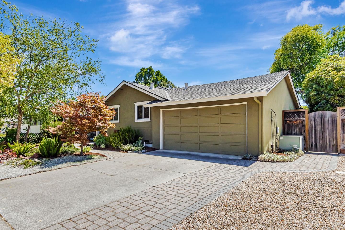 Detail Gallery Image 3 of 50 For 2500 Lost Oaks Dr, San Jose,  CA 95124 - 3 Beds | 2 Baths
