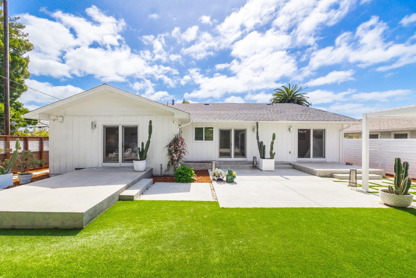 Detail Gallery Image 17 of 44 For 518 King St, Santa Cruz,  CA 95060 - 3 Beds | 2 Baths