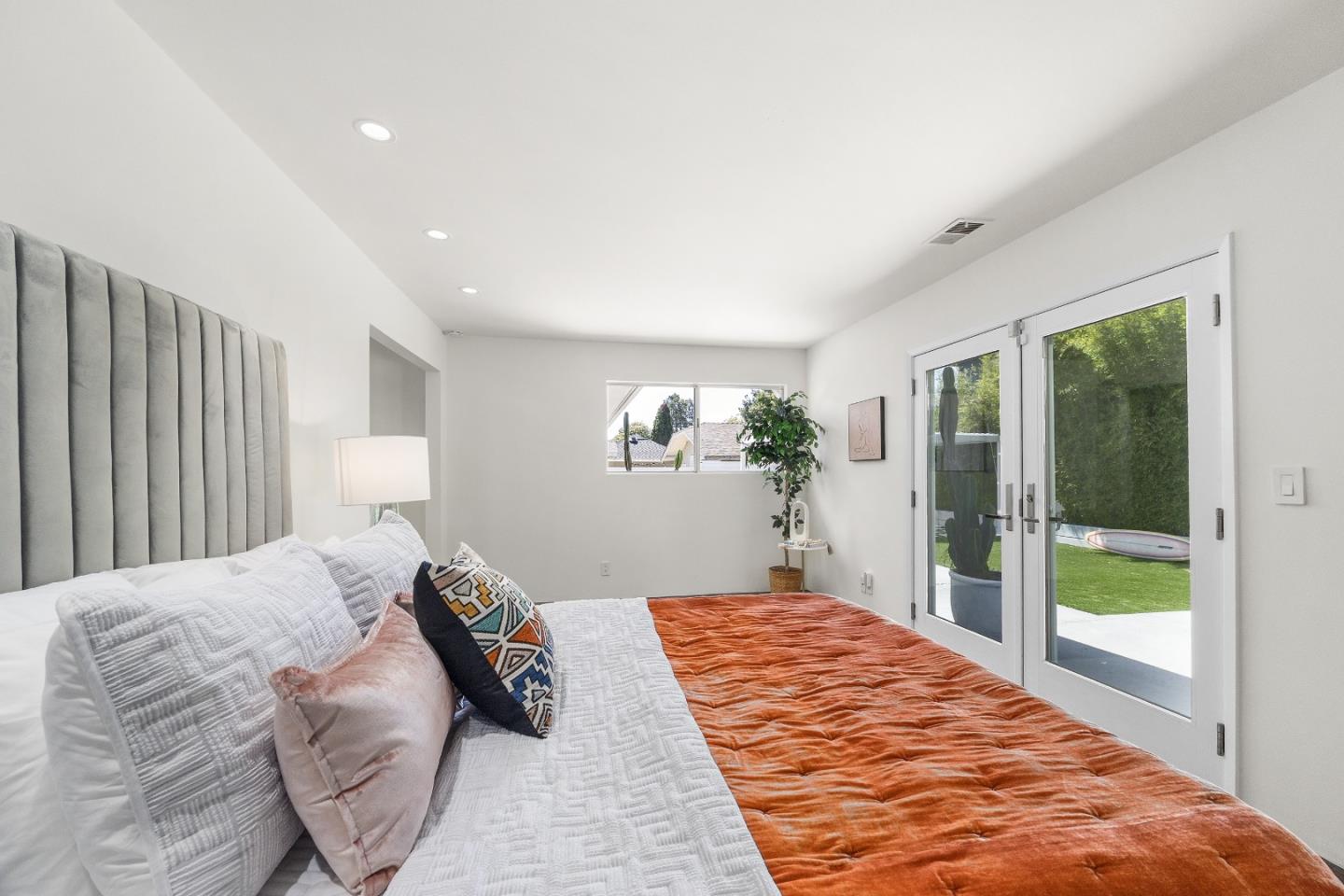 Detail Gallery Image 24 of 44 For 518 King St, Santa Cruz,  CA 95060 - 3 Beds | 2 Baths