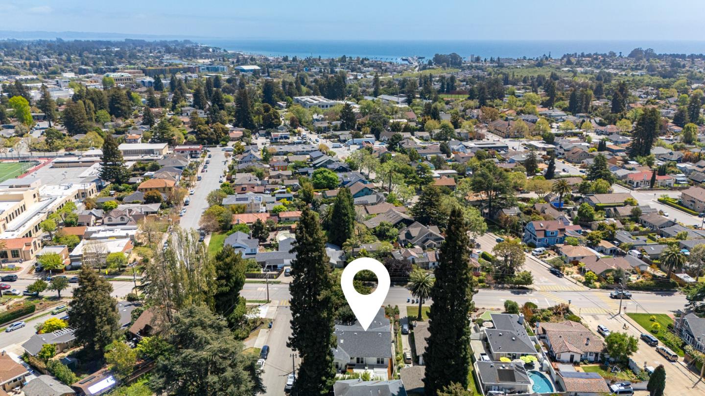 Detail Gallery Image 28 of 44 For 518 King St, Santa Cruz,  CA 95060 - 3 Beds | 2 Baths