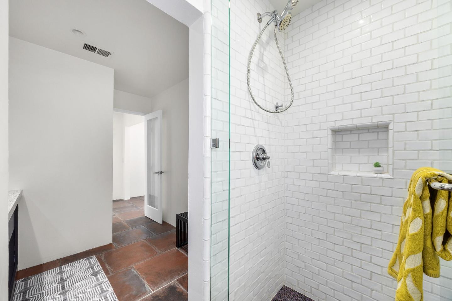 Detail Gallery Image 34 of 44 For 518 King St, Santa Cruz,  CA 95060 - 3 Beds | 2 Baths