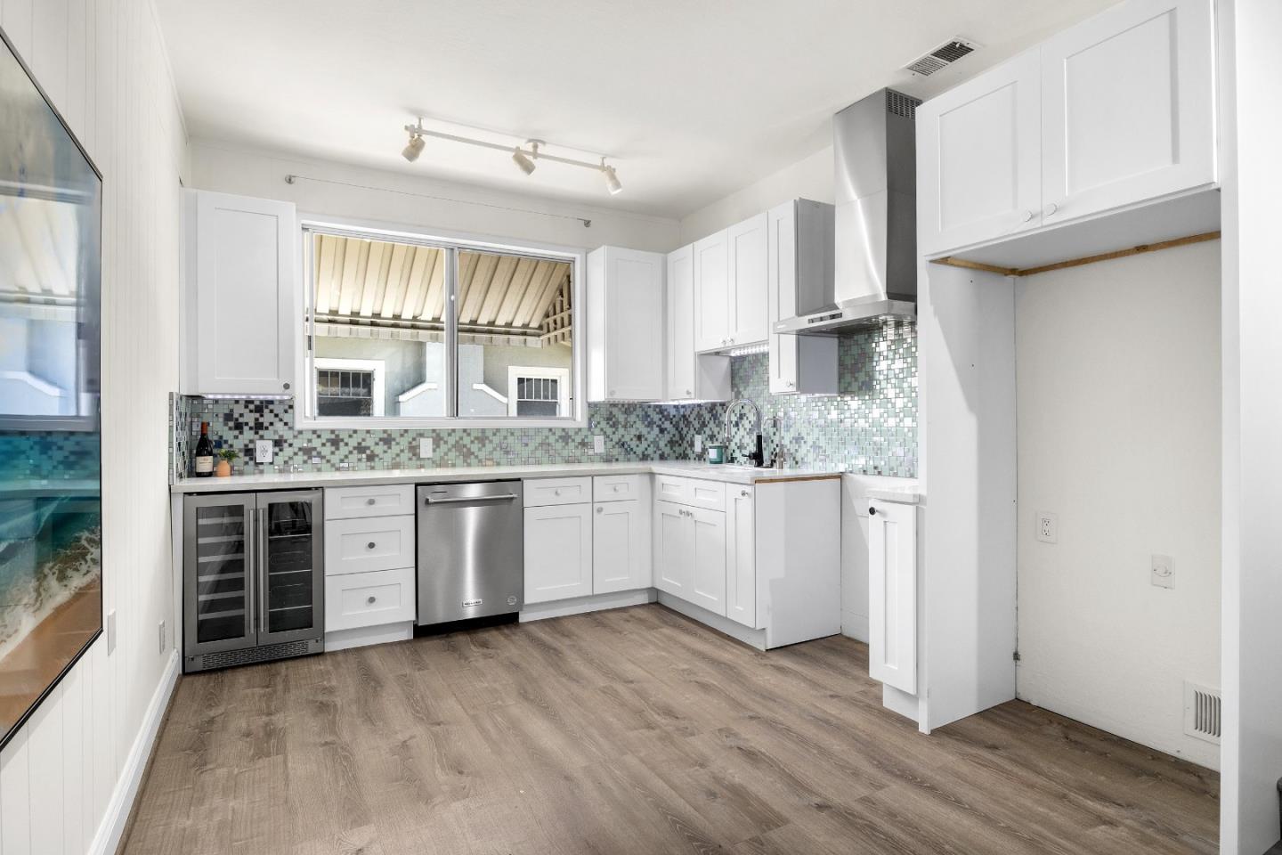 Detail Gallery Image 42 of 44 For 518 King St, Santa Cruz,  CA 95060 - 3 Beds | 2 Baths