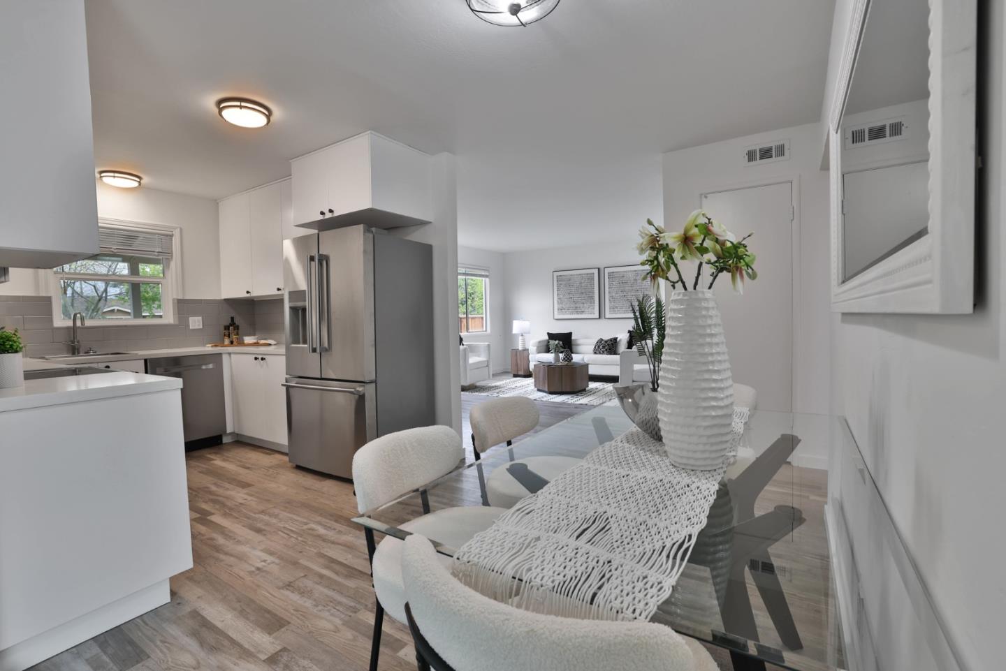 Detail Gallery Image 6 of 21 For 215 Whirlaway Dr, San Jose,  CA 95111 - 3 Beds | 2 Baths