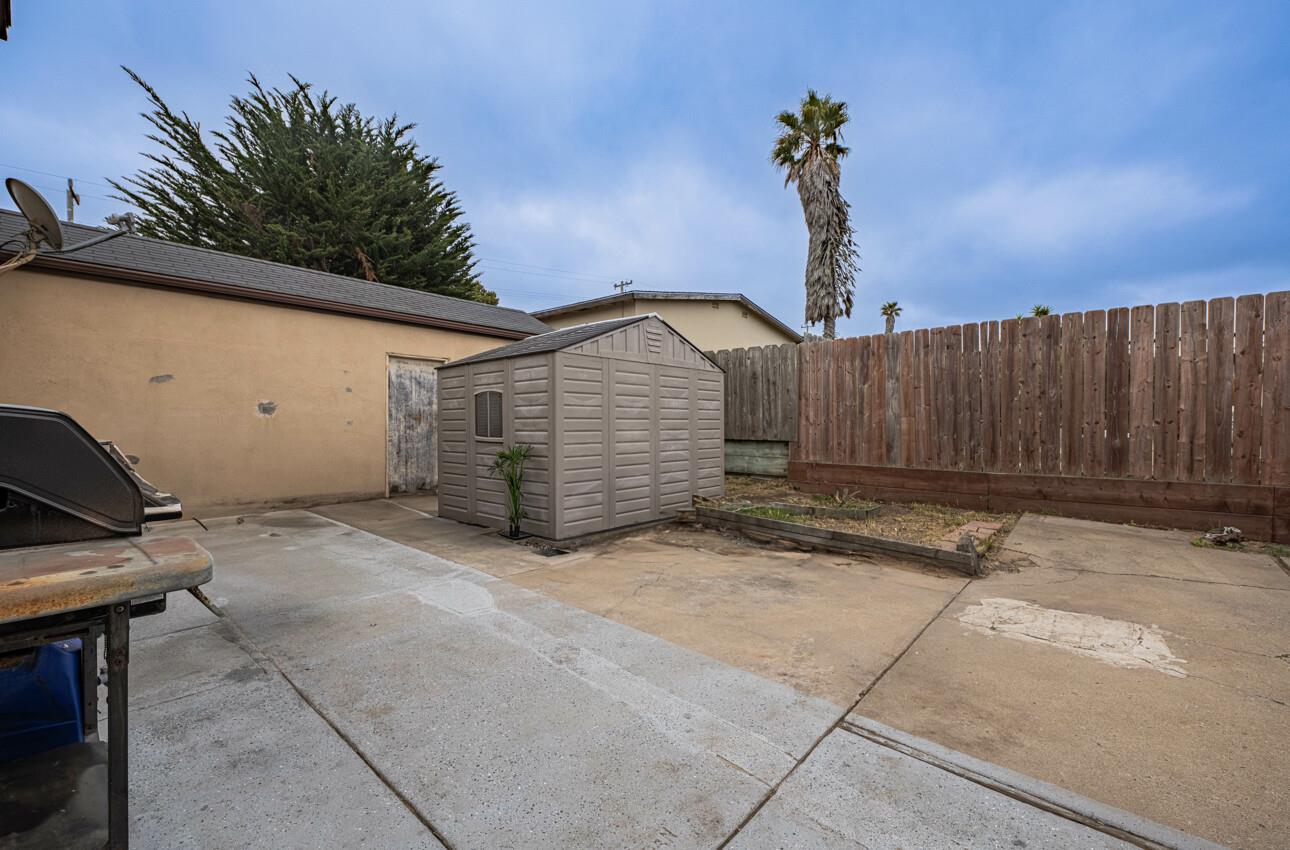 Detail Gallery Image 15 of 18 For 1484 Sonoma Ave, Seaside,  CA 93955 - 6 Beds | 2 Baths