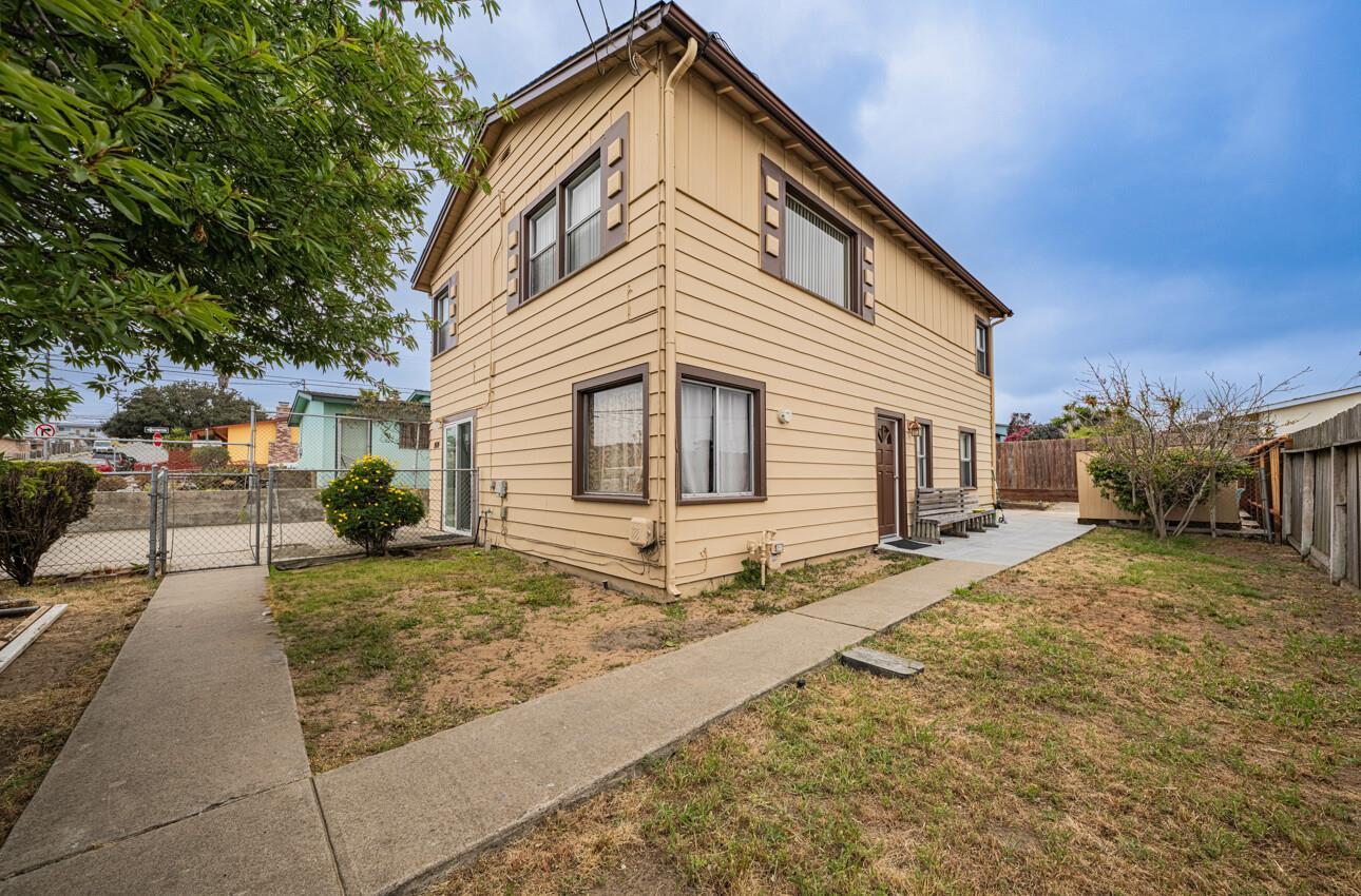 Detail Gallery Image 2 of 18 For 1484 Sonoma Ave, Seaside,  CA 93955 - 6 Beds | 2 Baths