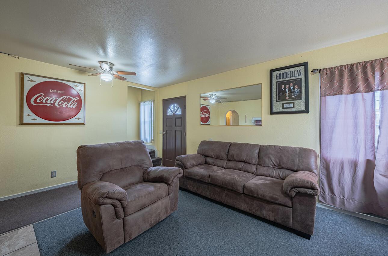 Detail Gallery Image 6 of 18 For 1484 Sonoma Ave, Seaside,  CA 93955 - 6 Beds | 2 Baths