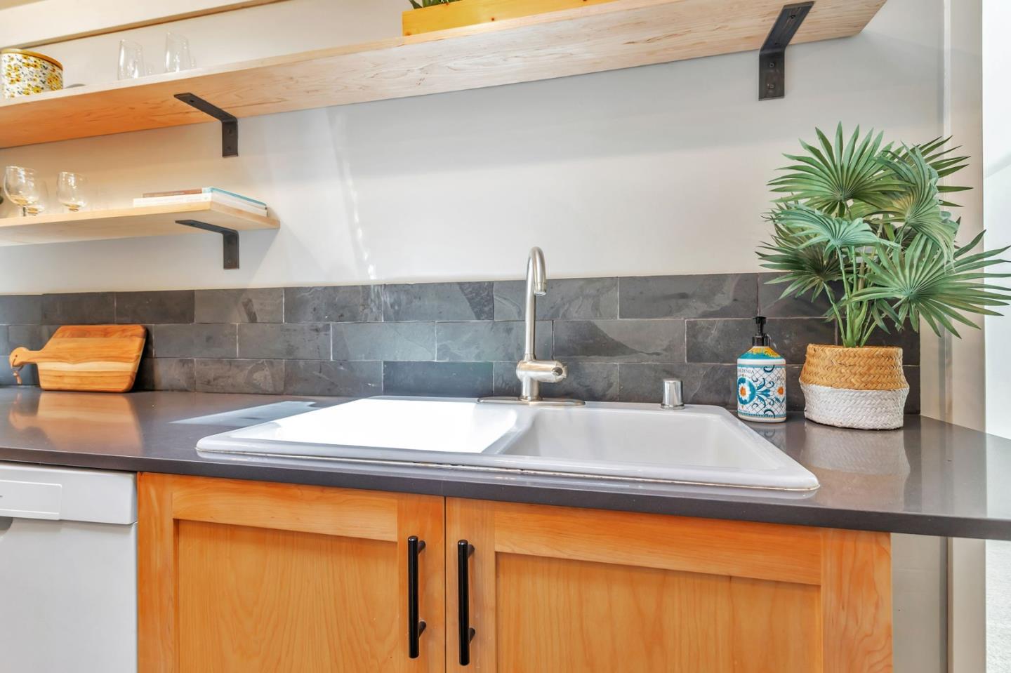 Detail Gallery Image 16 of 48 For 160 Woodland Dr, Ben Lomond,  CA 95005 - 1 Beds | 1 Baths
