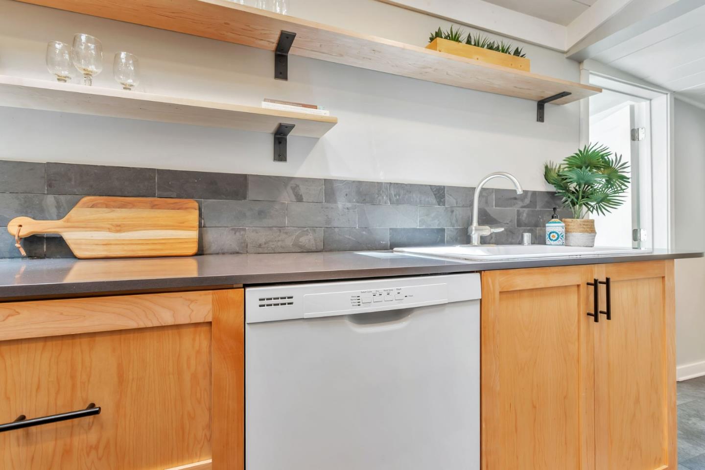 Detail Gallery Image 20 of 48 For 160 Woodland Dr, Ben Lomond,  CA 95005 - 1 Beds | 1 Baths