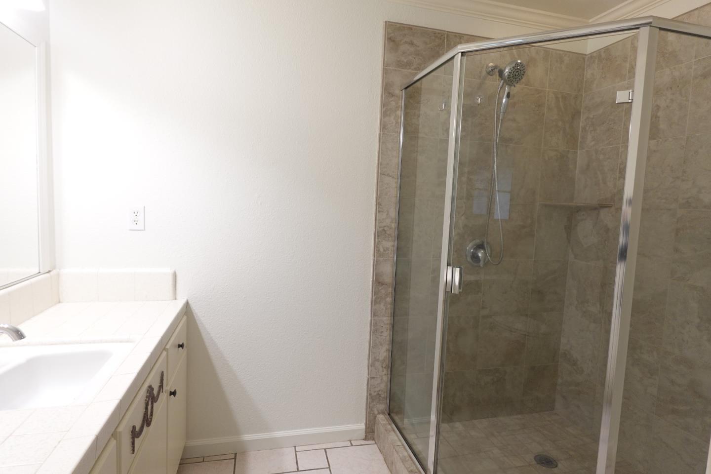Detail Gallery Image 14 of 18 For 3808 Longbridge Dr, Modesto,  CA 95356 - 3 Beds | 2 Baths