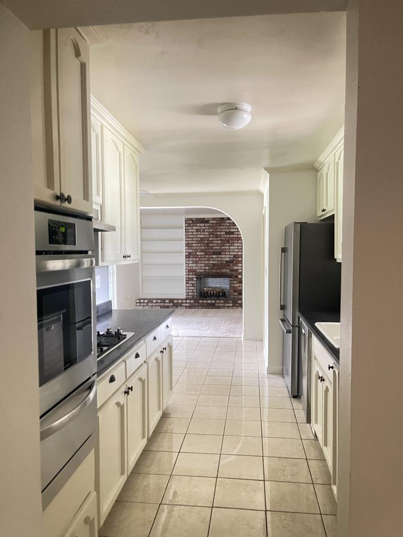 Detail Gallery Image 3 of 18 For 3808 Longbridge Dr, Modesto,  CA 95356 - 3 Beds | 2 Baths