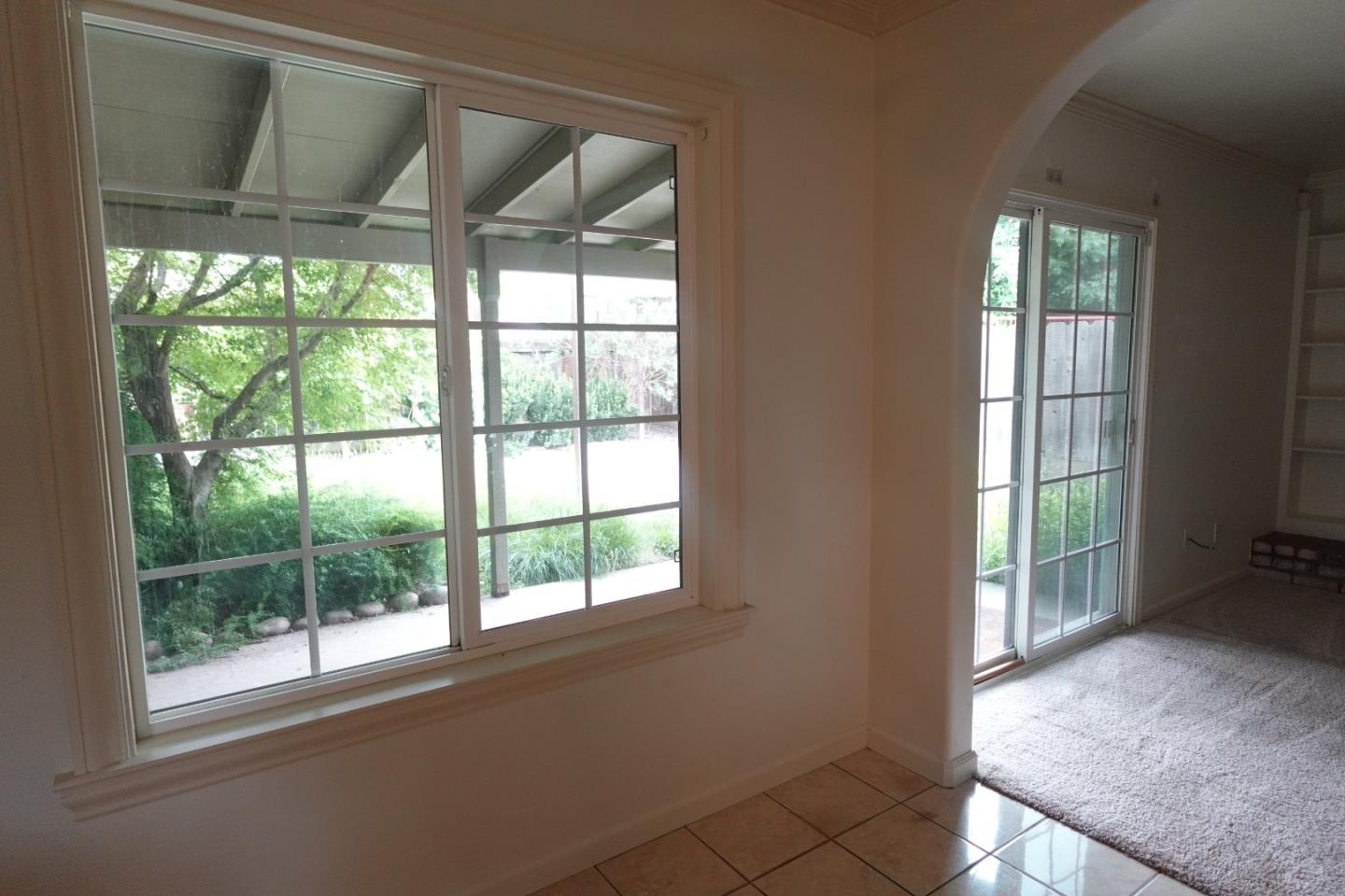 Detail Gallery Image 6 of 18 For 3808 Longbridge Dr, Modesto,  CA 95356 - 3 Beds | 2 Baths