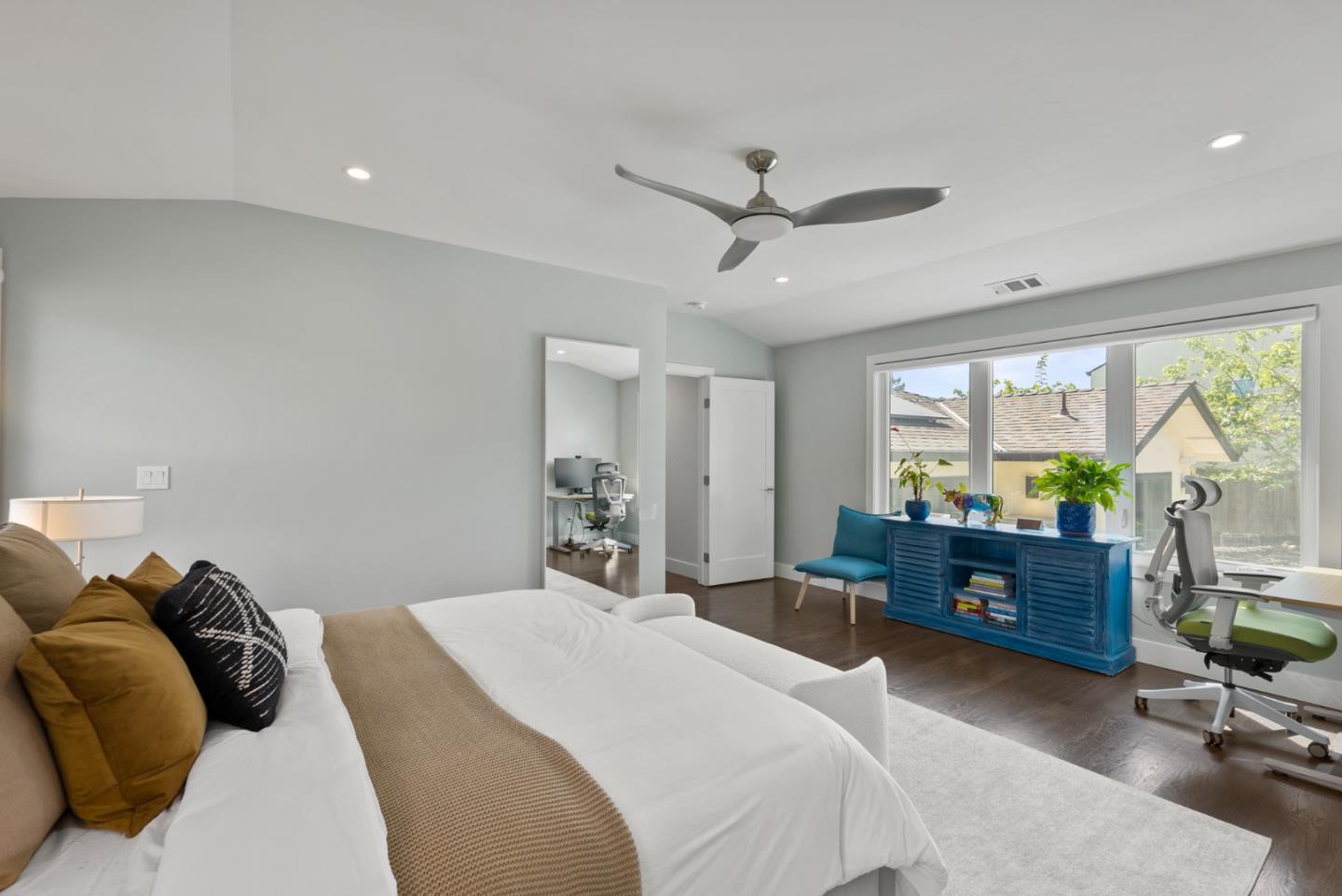 Detail Gallery Image 20 of 70 For 322 Elm St, San Carlos,  CA 94070 - 4 Beds | 3/1 Baths