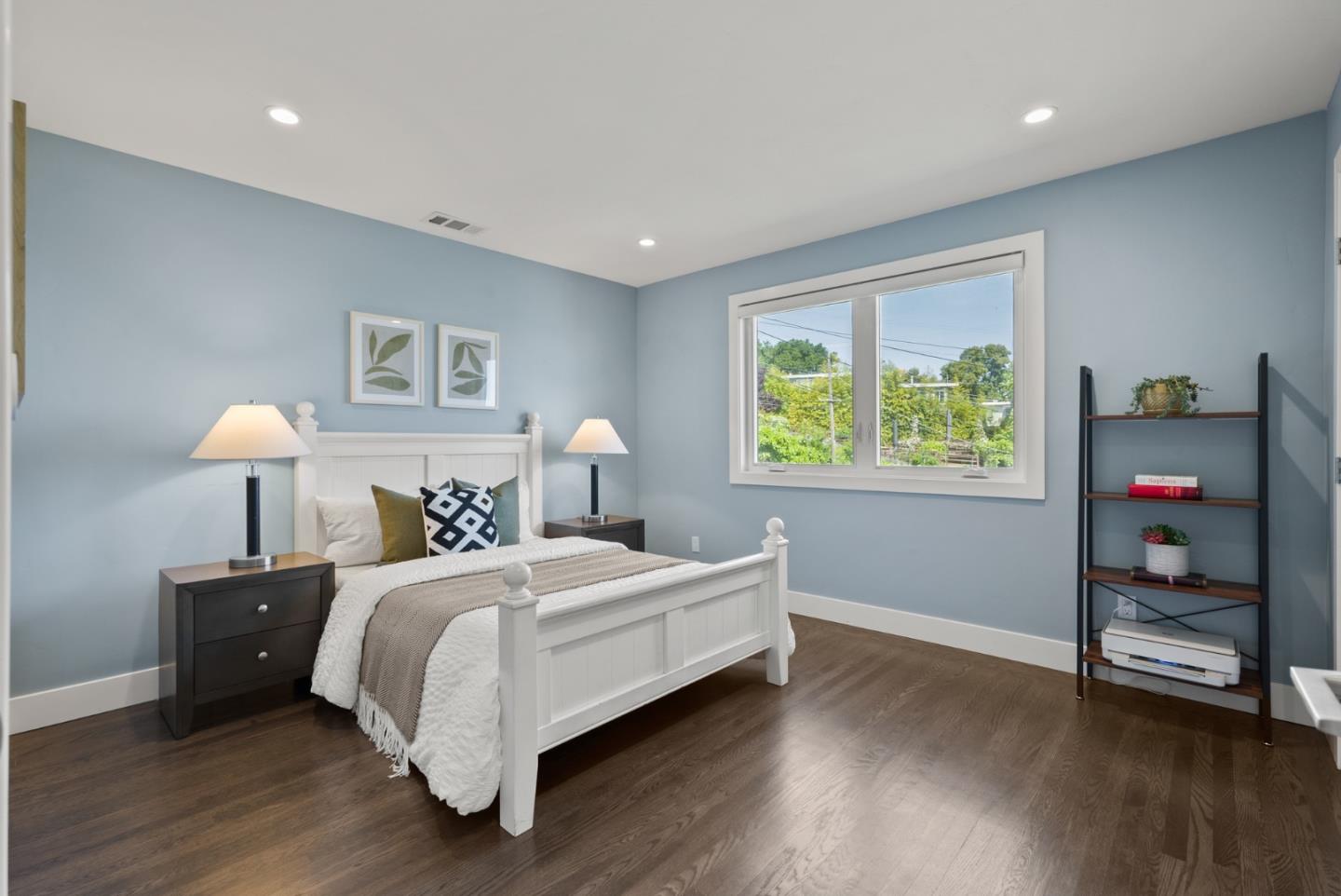 Detail Gallery Image 24 of 70 For 322 Elm St, San Carlos,  CA 94070 - 4 Beds | 3/1 Baths