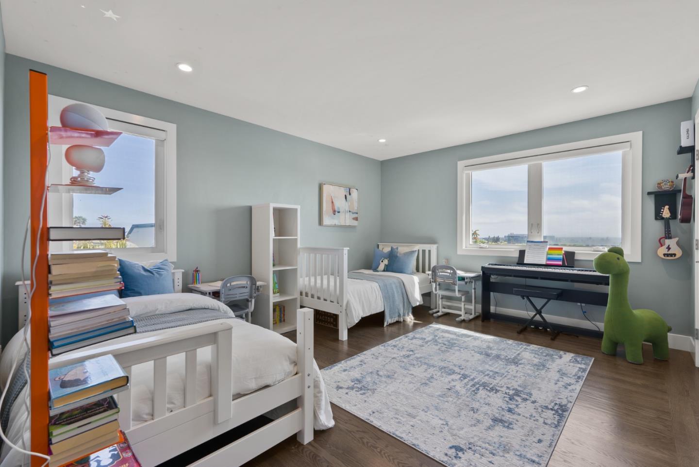 Detail Gallery Image 29 of 70 For 322 Elm St, San Carlos,  CA 94070 - 4 Beds | 3/1 Baths
