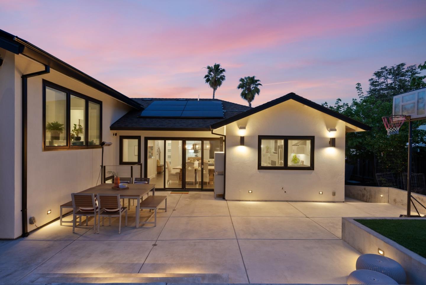 Detail Gallery Image 3 of 70 For 322 Elm St, San Carlos,  CA 94070 - 4 Beds | 3/1 Baths