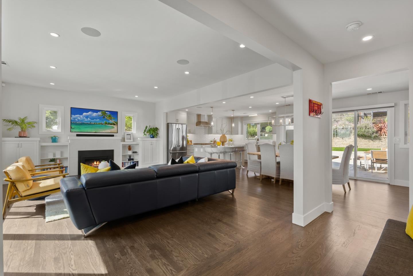 Detail Gallery Image 30 of 70 For 322 Elm St, San Carlos,  CA 94070 - 4 Beds | 3/1 Baths