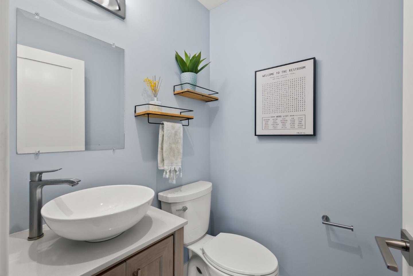 Detail Gallery Image 35 of 70 For 322 Elm St, San Carlos,  CA 94070 - 4 Beds | 3/1 Baths