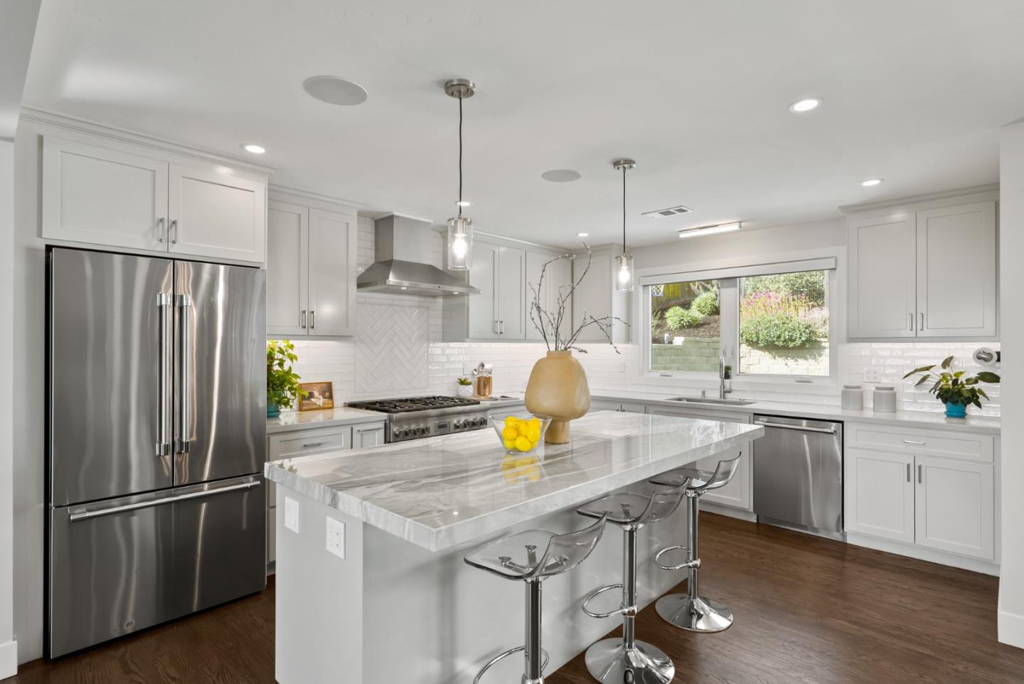 Detail Gallery Image 38 of 70 For 322 Elm St, San Carlos,  CA 94070 - 4 Beds | 3/1 Baths