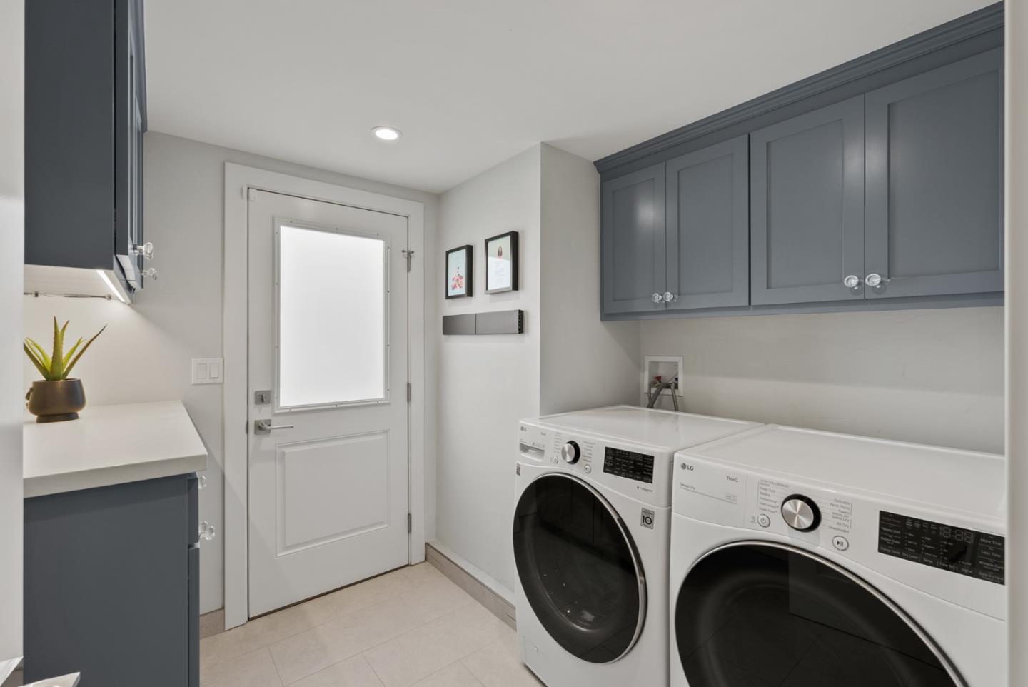 Detail Gallery Image 59 of 70 For 322 Elm St, San Carlos,  CA 94070 - 4 Beds | 3/1 Baths