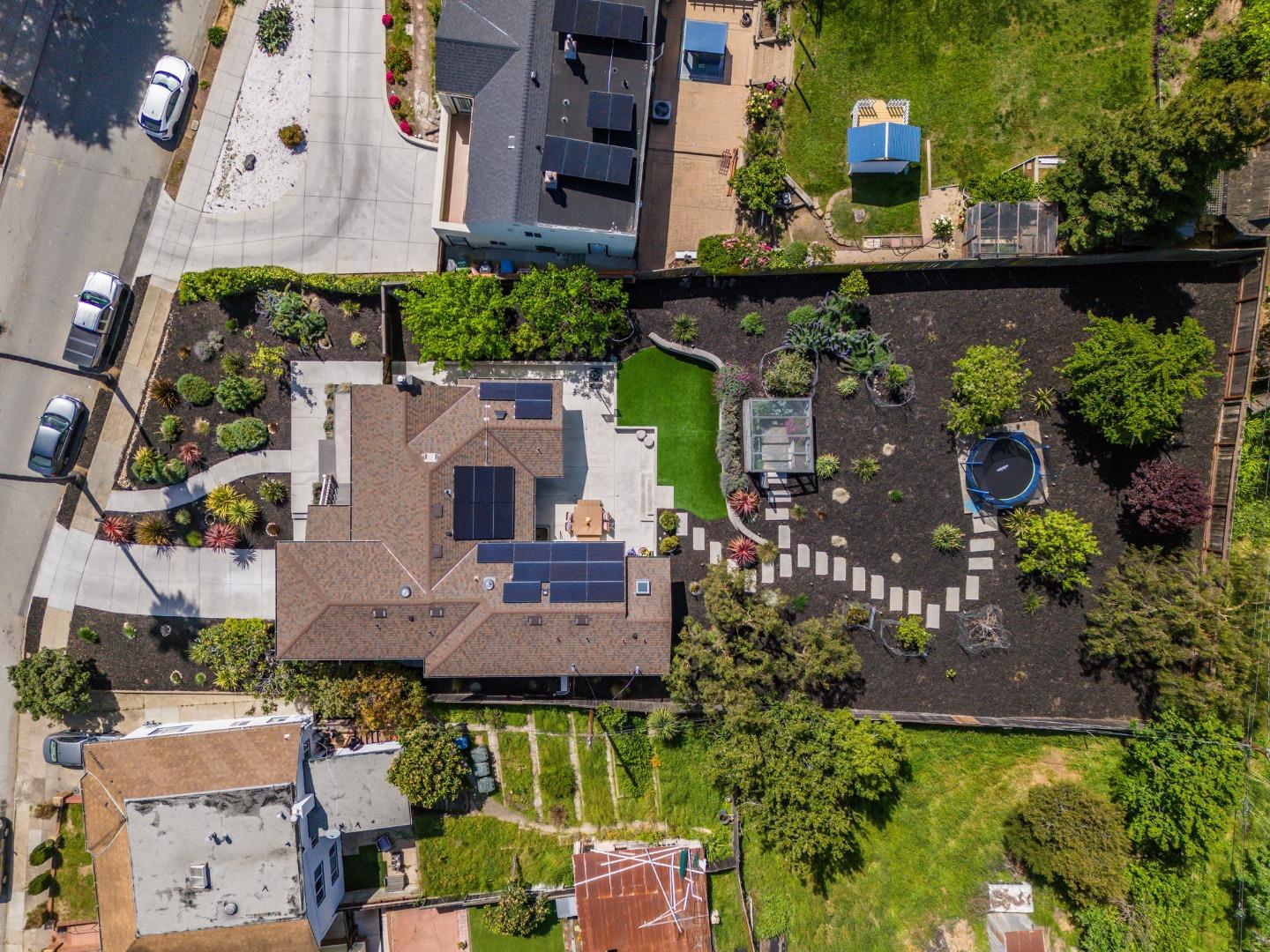Detail Gallery Image 67 of 70 For 322 Elm St, San Carlos,  CA 94070 - 4 Beds | 3/1 Baths